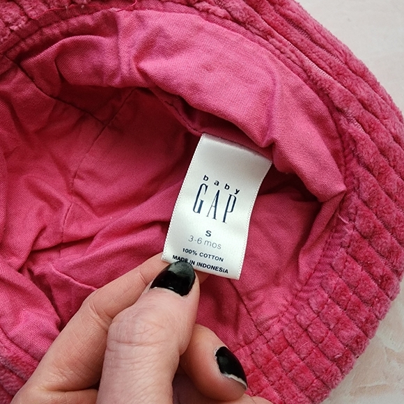 GAP x VINTAGE 90s‎ infant corduroy bucket hat in pink bear embroidery 3-6 Months - Picture 5 of 5